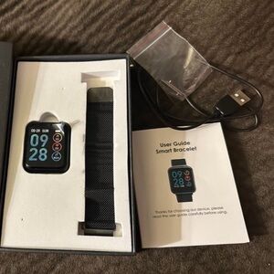 NEW Woman’s Magnetic Smartwatch Bracelet